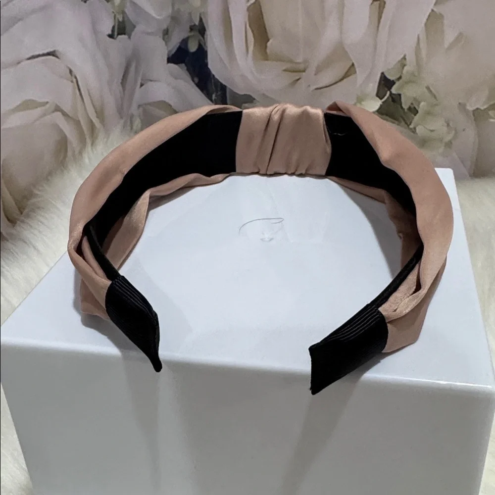 Elegant Tan Knotted Headband